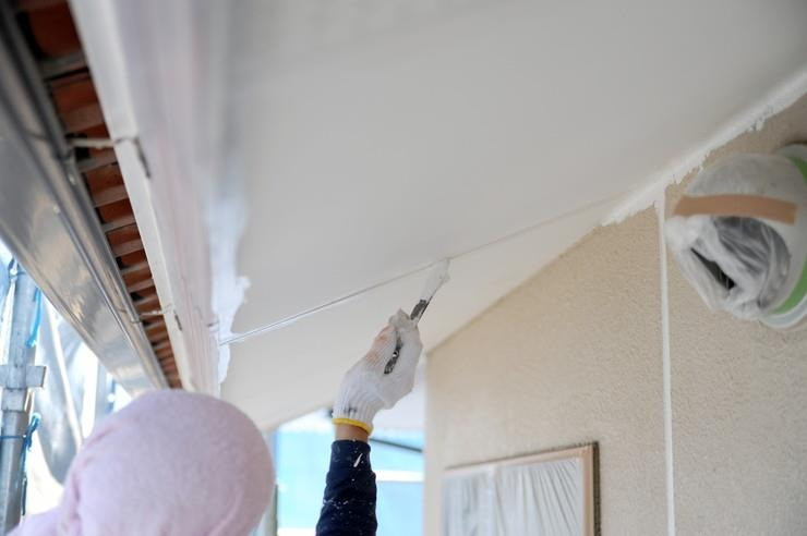 劣化した外壁の塗り替えのご依頼にお応え